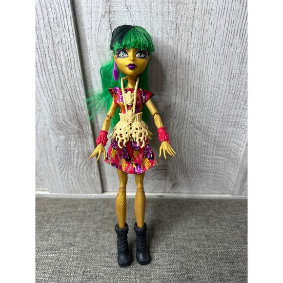 Mattel Other - Monster High Doll Ghouls Get Away Jinafire Long Neon Green Hair